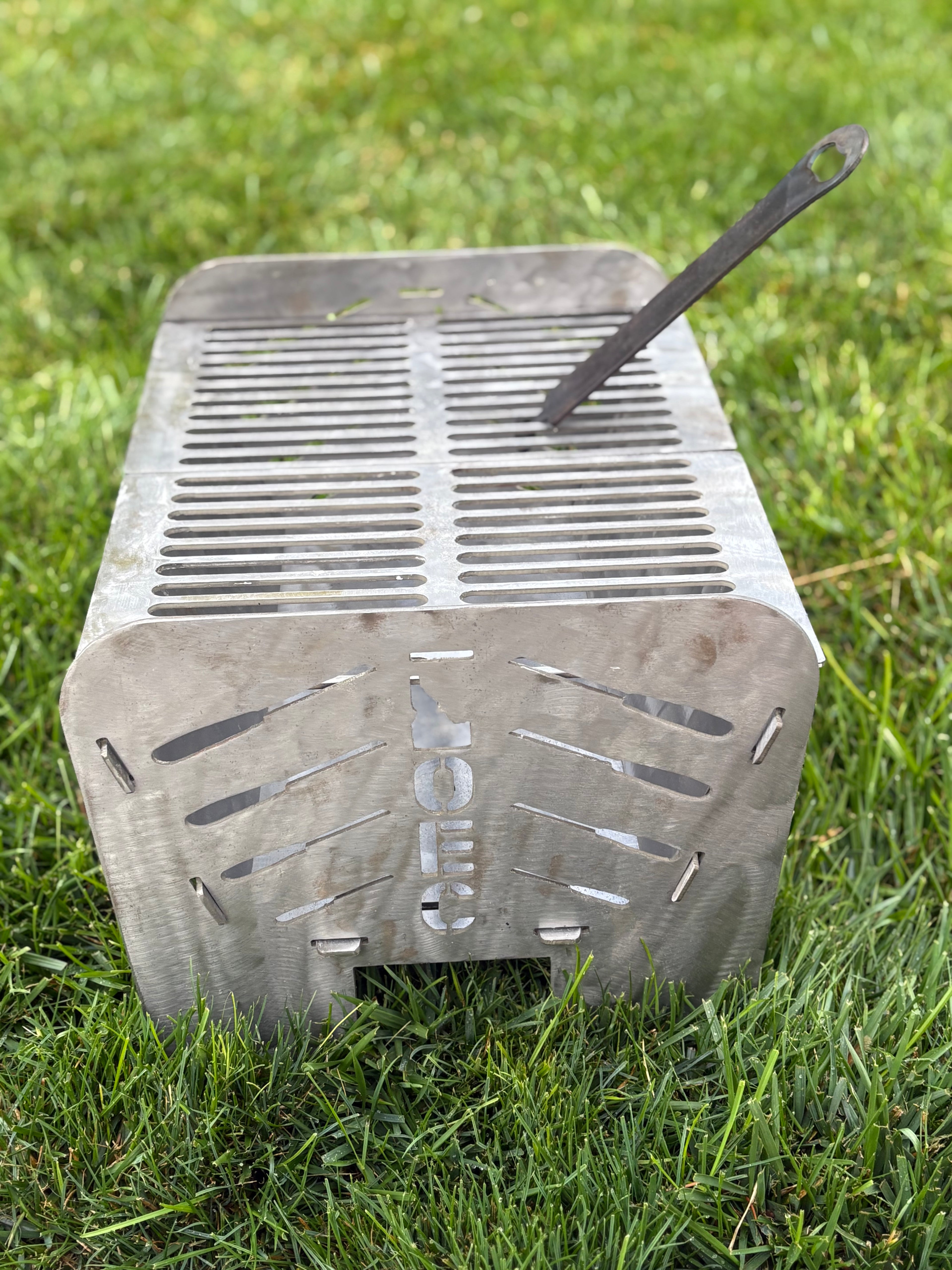 Collapsible Fire Pan & Camp Grill – Portable Steel Campfire Grill